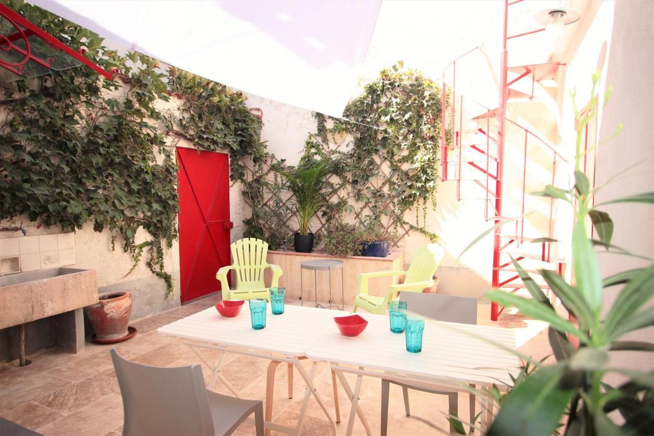 Gite Avignon Bougainvillier エクステリア 写真