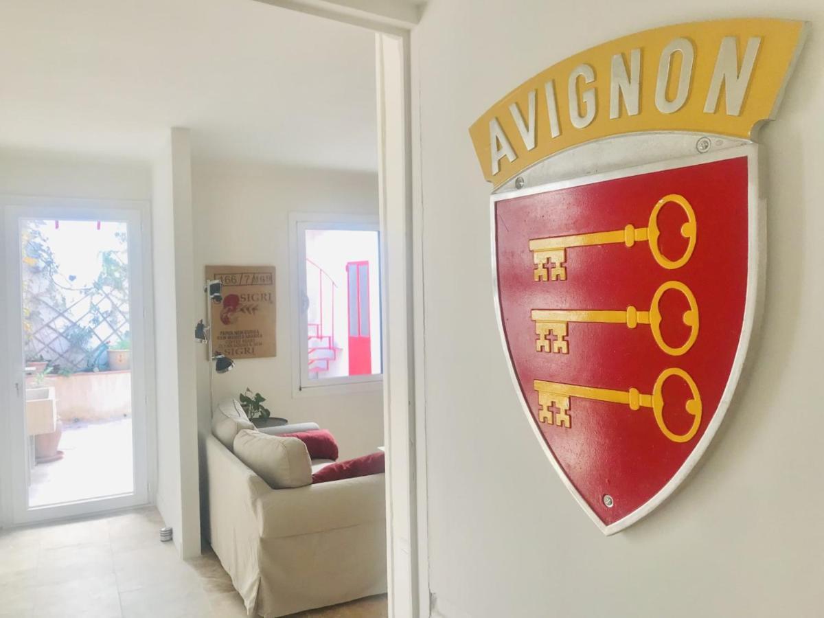 Gite Avignon Bougainvillier エクステリア 写真