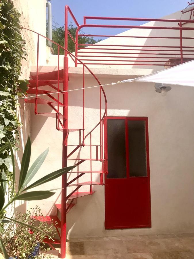 Gite Avignon Bougainvillier エクステリア 写真