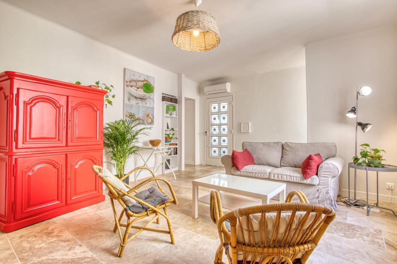 Gite Avignon Bougainvillier エクステリア 写真